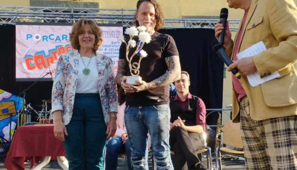 Frank durante la premiazione